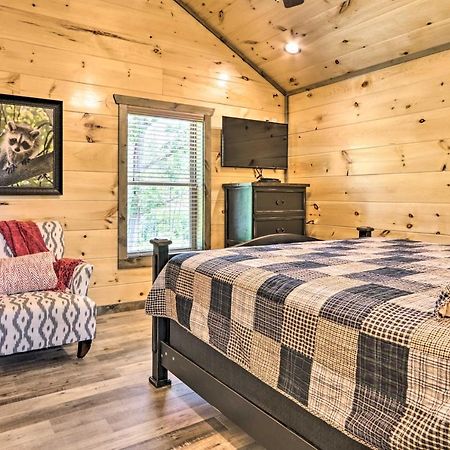Modern Gatlinburg Cabin with Hot Tub, Game Room Exterior foto