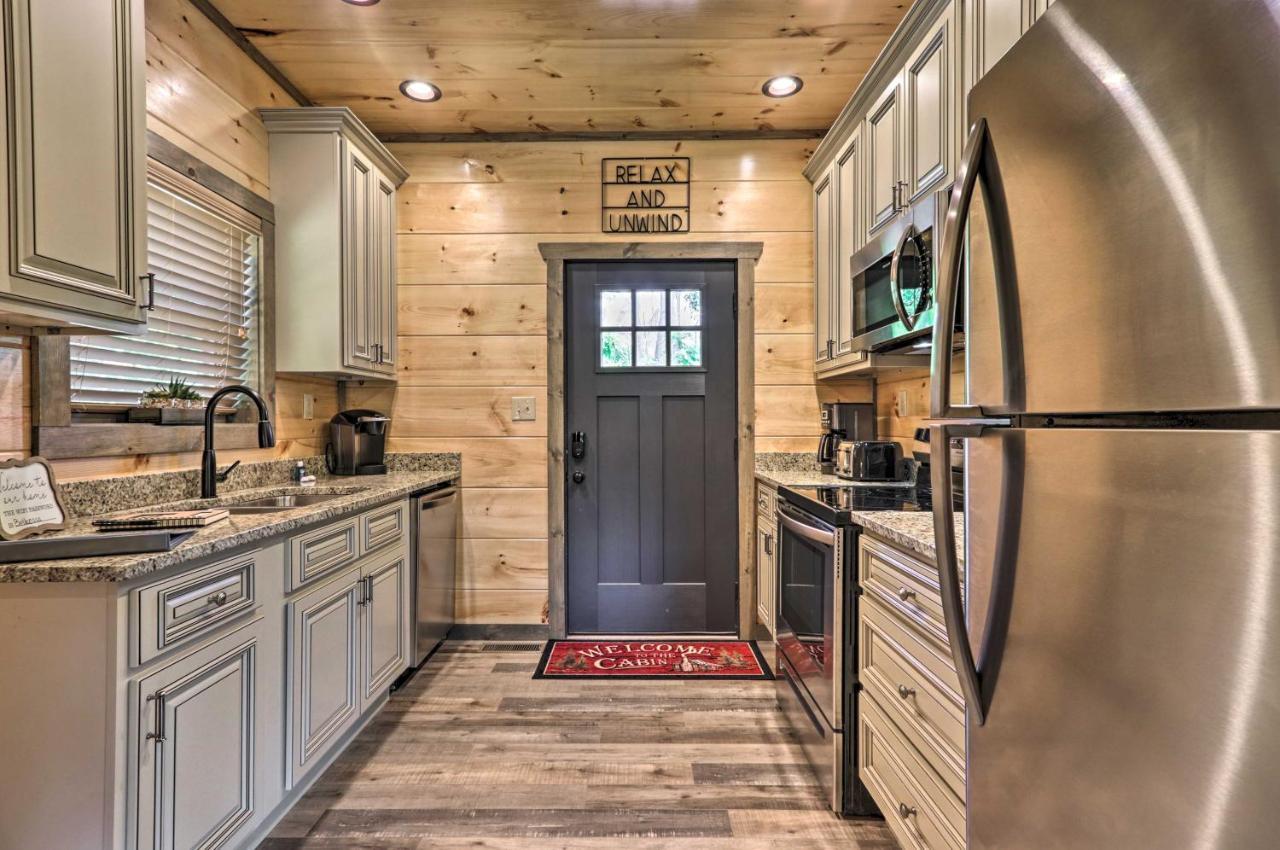 Modern Gatlinburg Cabin with Hot Tub, Game Room Exterior foto