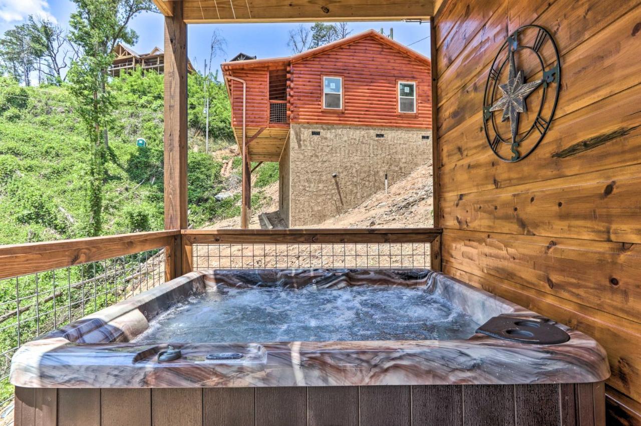 Modern Gatlinburg Cabin with Hot Tub, Game Room Exterior foto